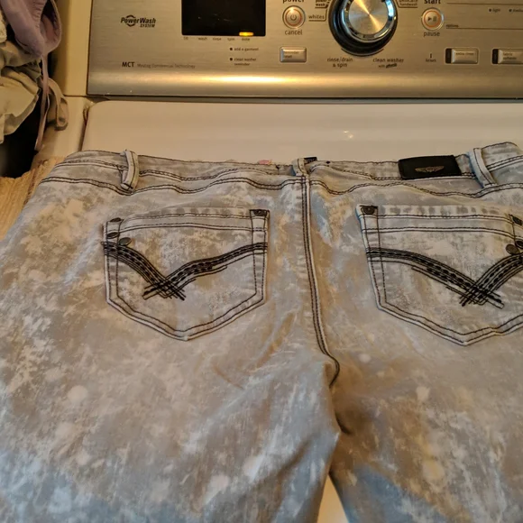 Pants - Picture 4 of 8